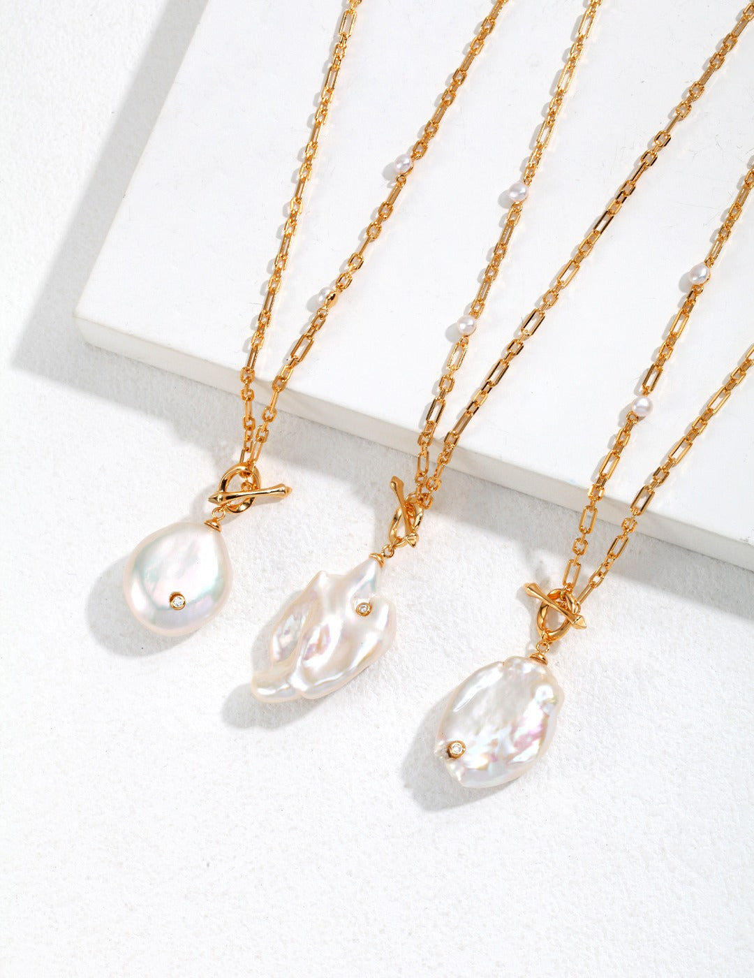 Baroque Pearl Pendant Necklace