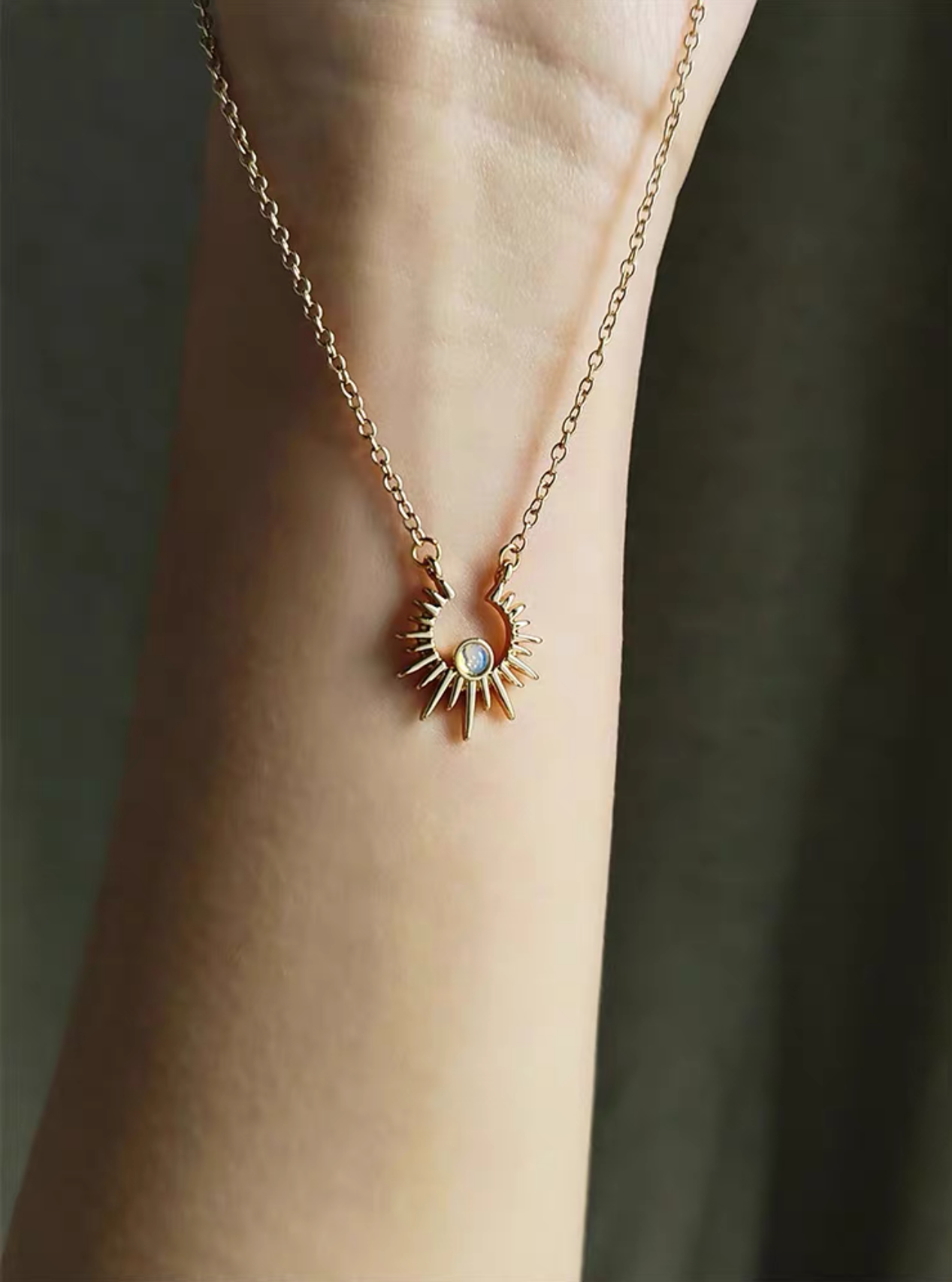 Sunburst White Jade Necklace