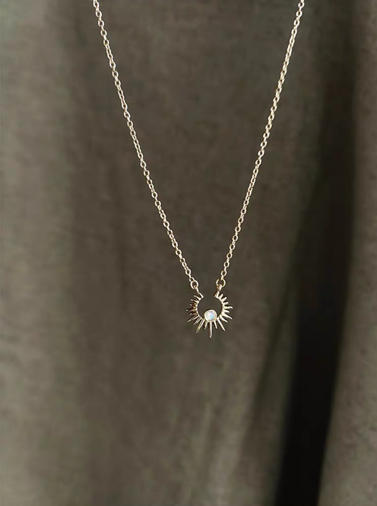 Sunburst White Jade Necklace